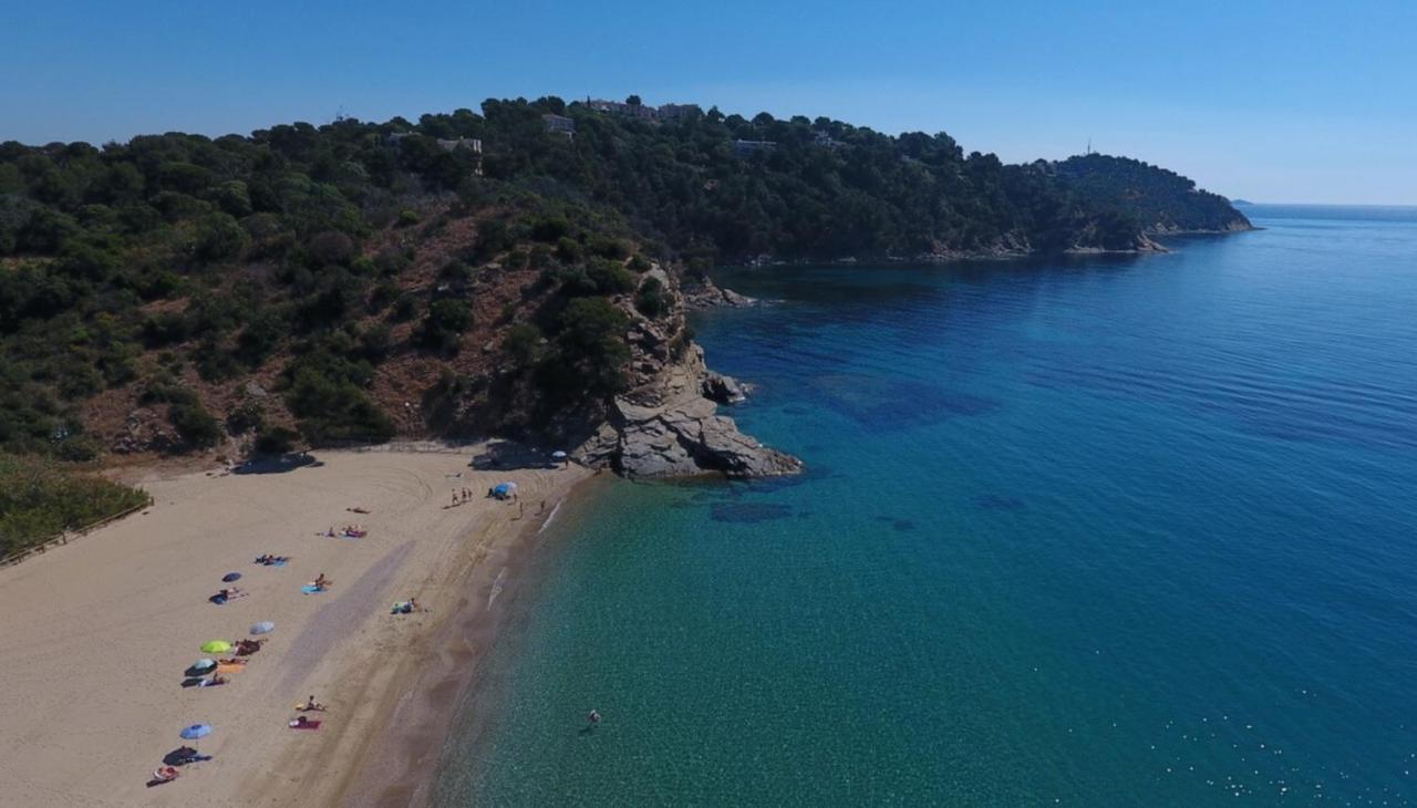 T2 Calme Proche Plage Bonporteau Avec Clim Et Parking Cavalaire-sur-Mer Buitenkant foto